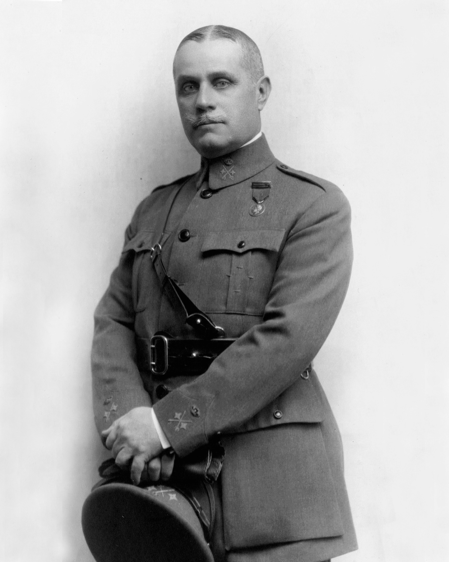 General Leopoldo Saro