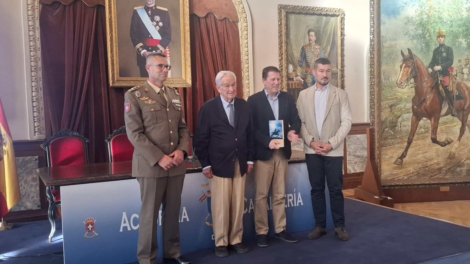 Entrega del libro